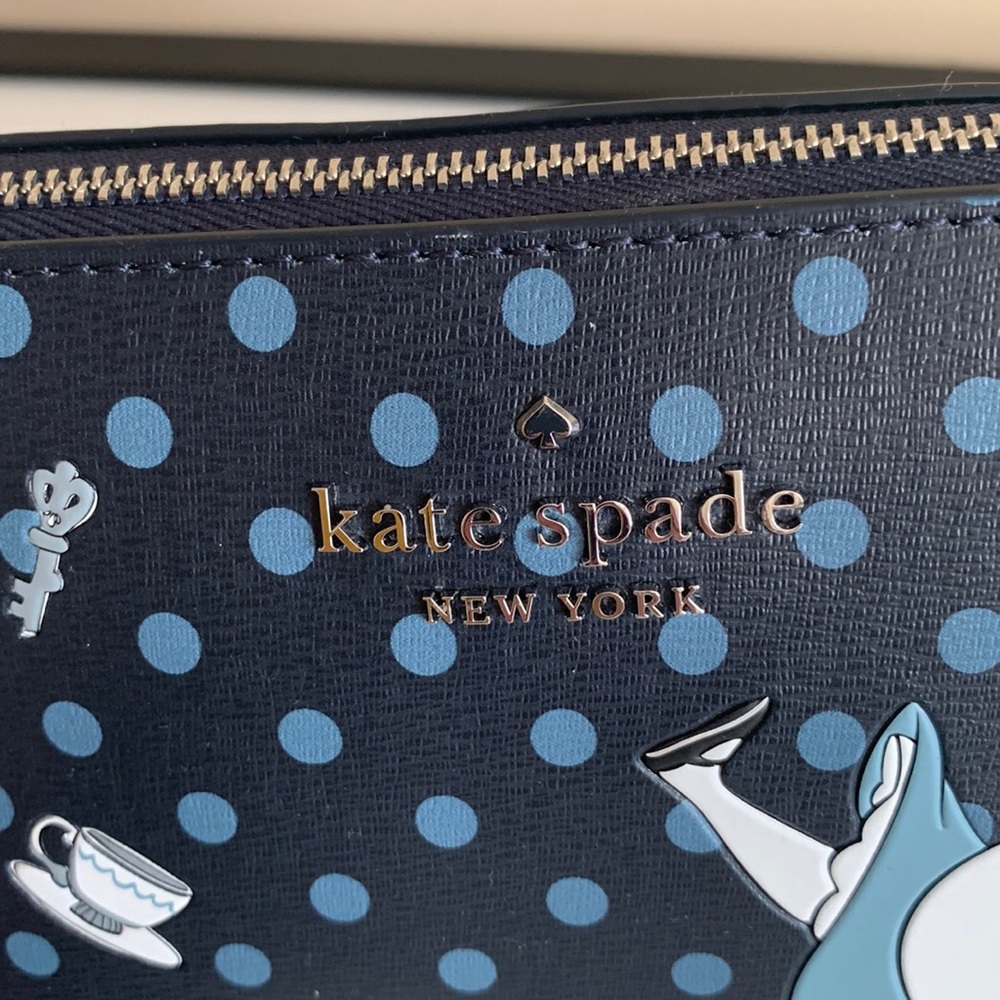 NWT! Kate x Disney Alice in wonderland limited edition Cosmetic Bag/pouch. - Picture 4 of 14